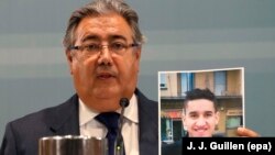 Ministri i Brendshëm i Spanjës, Juan Ignacio Zoido, duke treguar identitetiein e të dyshuarit kryesor për sulmin në Barcelonë