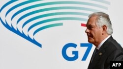 ABŞ-nyň döwlet sekretary Reks Tillerson, Lukka, Italiýa, 10-njy aprel, 2017 