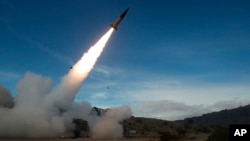 A U.S. Army Tactical Missile System (ATACMS) being launched (file photo)