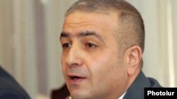 Փոխոստիկանապետ Հունան Պողոսյան, արխիվ