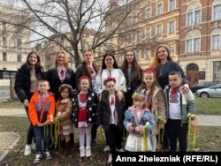 Вихованці спілки «Дітям України» (Dětem Ukrajiny) під час вшанування Тараса Шевченка. Прага, Чехія, 9 березня 2026 року