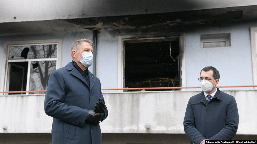 Klaus Iohannis a vizitat Institutul Matei Balș din Capitală după incendiul în care și-au pierdut viața cinci persoane
