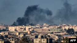 Sulmet në Han Junis, në jug të Rripit të Gazës. 4 shkurt 2024. 