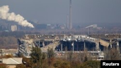 Зруйнована боями будівля терміналу Донецького аеропорту, Донецьк, 12 жовтня 2014 року