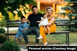 Українська волонтерка Світлана Дзюма-Чан з родиною. Фото з особистого архіву Світлани