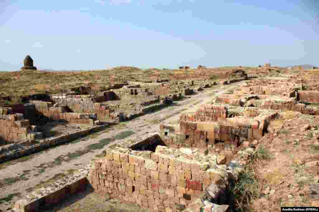 Ani şəhərinin qalırlaq.