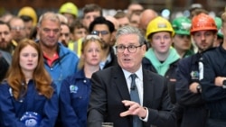 Premierul britanic Keir Starmer ține un discurs în timpul unei vizite la o fabrica BAE Systems din Scoția. 2 iunie 2025. 