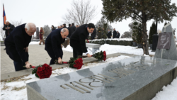 «Ես չեմ ընդունում այս օրը». Եռաբլուրում էին զոհվածների հարազատներն ու իշխանական վերնախավը