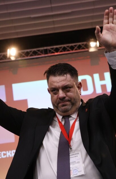 Цялото Изпълнително бюро на БСП тясното ръководство на партията подаде