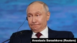 Російський лідер Володимир Путін під час засідання Петербурзького міжнародного економічного форуму, 5 червня 2026 року 