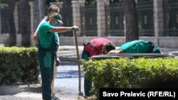 Komunalni radnici uređuju centar Podgorice, 22. jul