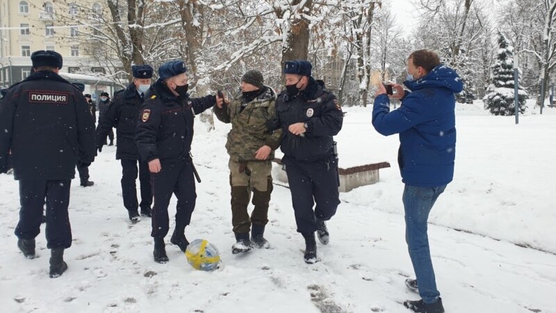 В Пскове суд отправил в колонию-поселение участника акции 31 января
