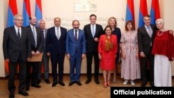 Armenia - Prime Minister Nikol Pashinian (C) poses for a photograph with visiting members of the European Parliament, Yerevan, 18 June 2018.