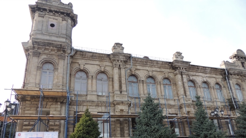 В Керчи приступили к реконструкции исторического здания бывшей гимназии (+фото)