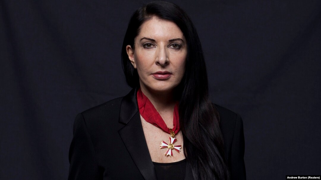 Umjetnica, Marina Abramović pozira za portretnu sliku u New Yorku, 1. juni, 2012. Abramović nosi Austrijski komandirski krst koji je primila 2008. kao počast za životno djelo na polju umjetnosti. 