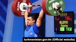 Türkmen ştangaçysy Rejepbaý Rejepow 81 kg agram derejesinde çykyş edip dördünji boldy.