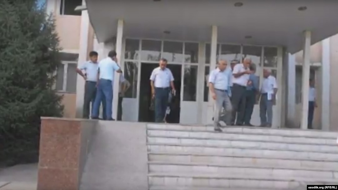 Паркент тумани ҳокимияти биноси