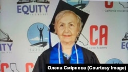 Олена Смірнова під час випускного