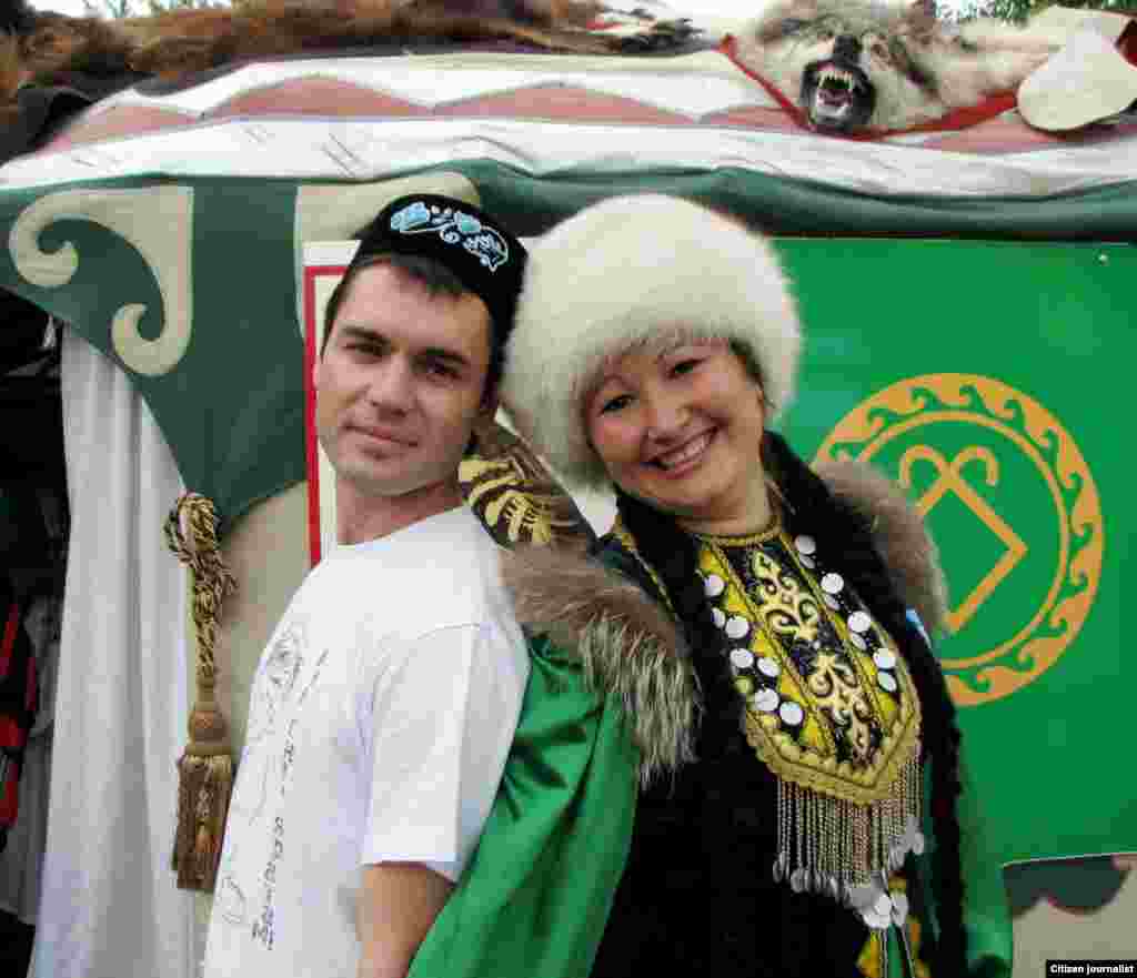 Нури Сираҗи фотосы - Дуслашып яшәүгә ни җитә