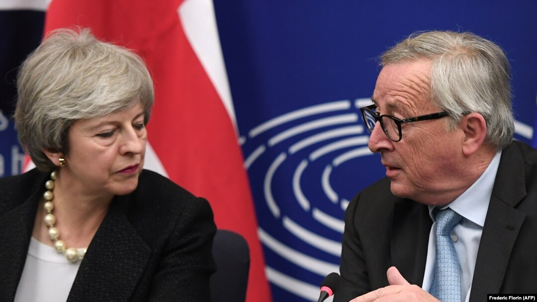 Britanska premijerka Tereza Mej i predsednik Evropske komisije Žan Klod Junker tokom susreta u martu 
