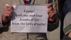 Українці вимагають посилити санкції ЄС проти Росії для звільнення Надії Савченко (відео)