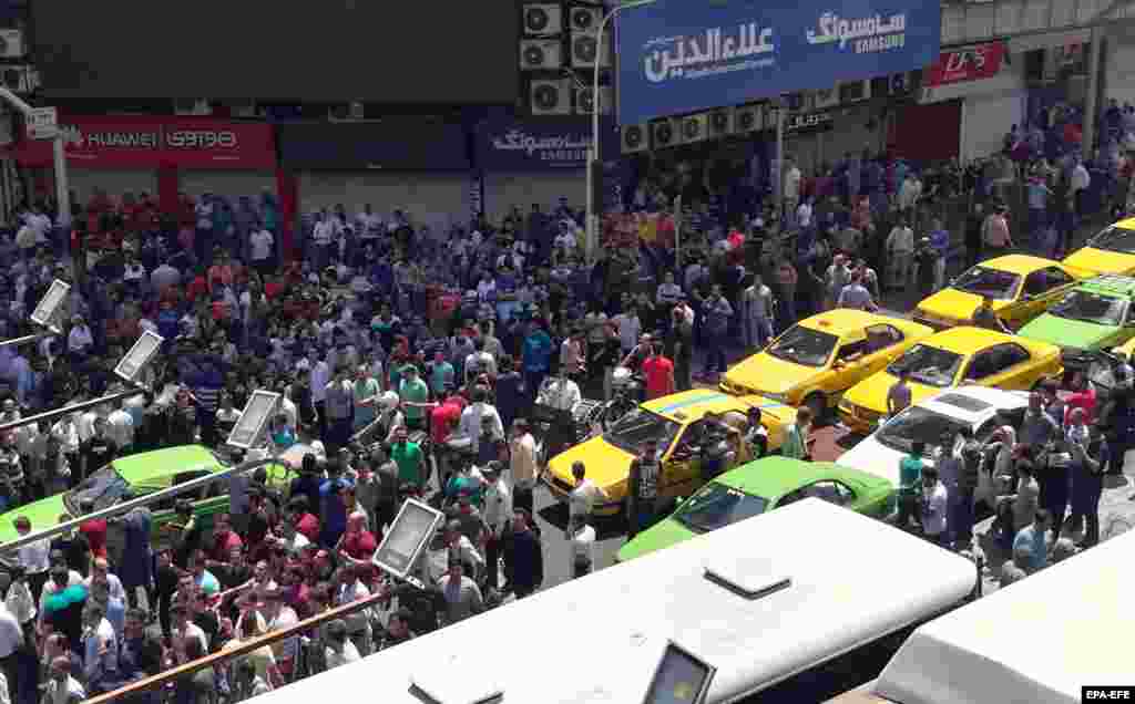 سازمان عفو بین‌الملل روز پنج‌شنبه در گزارش جدید خود از وضعیت حقوق بشر در ایران انتقاد کرد و با اشاره به بیش از هفت هزار بازداشت، سال گذشته را برای حکومت ایران «سال شرم» نامید.