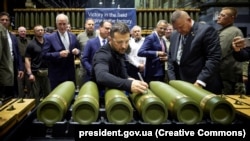 President Volodymyr Zelenskiy was hoping that a visit to the Scranton Army Ammunition Plant in Pennsylvania, would also win over skeptical U.S. voters. 