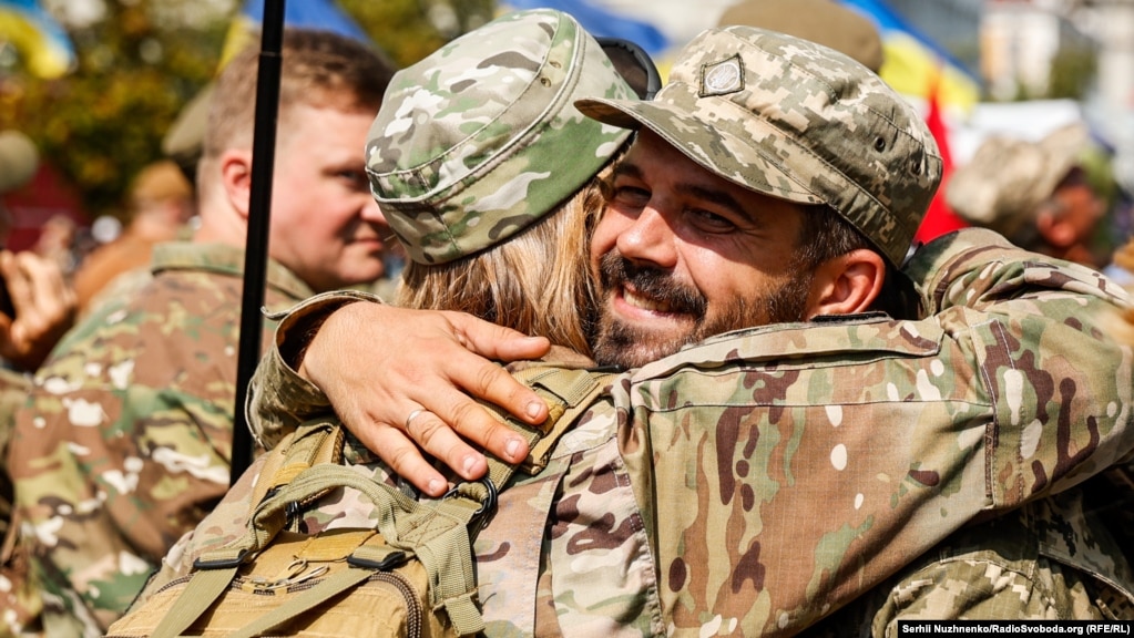 Теплі зустрічі побратимів
