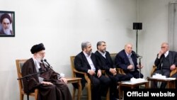 آیت‌الله خامنه‌ای در دیدار با رهبران گروه‌های فلسطینی