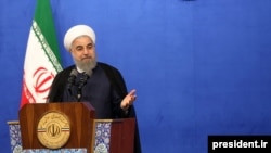 حسن روحانی می گوید، امنیت تنها با داعش به خطر نمی افتد، بلکه حکومت نیز با برهم زدن آرامش بازار، می تواند امنیت را بر هم بزنند.