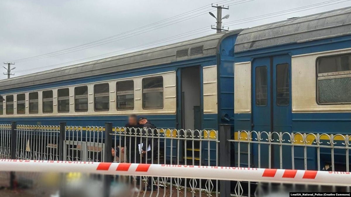 УЗ: мішенню російського дрона міг бути поїзд із Борисом Джонсоном, але він вирушив раніше