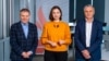Victoria Coroban, gazda podcastului „Dincolo de știri”, alături de analiștii Nicolae Negru și Igor Boțan, în redacția Europei Libere de la Chișinău.