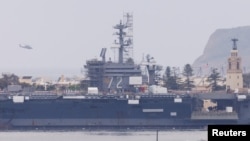 Американският самолетоносач USS Abraham Lincoln през 2023 г.