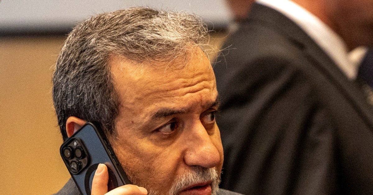 ირანის საგარეო საქმეთა მინისტრი სანქციების ვადის ამოწურვამდე ევროპის წარმომადგენლებს შეხვდა