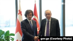 „ხაზგასმით აღინიშნა მშვიდობის განსაკუთრებული მნიშვნელობა რეგიონის მდგრადი და სტაბილური განვითარებისთვის“, - აცხადებენ მთავრობის ადმინისტრაციაში.