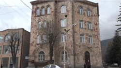 Վանաձորում երկամյա բոյկոտից հետո ընդդիմադիր Ալավերդյանը պատրաստ է մասնակցել նիստին