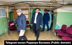 Мэр Нижнекамска Радмир Беляев проверяет убежища