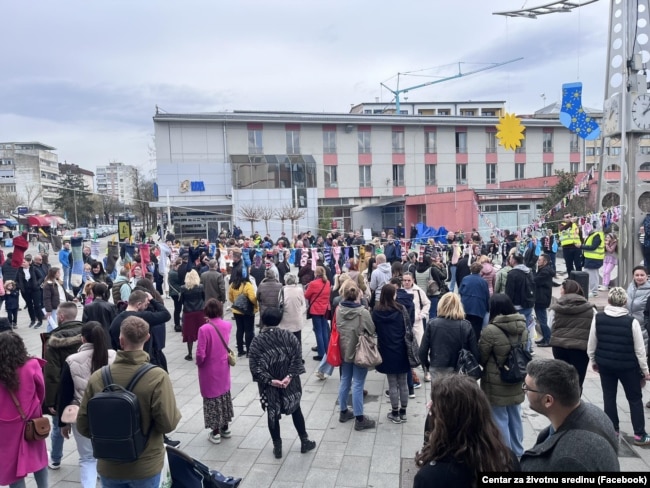 Jedan u nizu protesta građana Prijedora na sjeverozapadu BiH zbog zagađenja iz rudnika uglja u obližnjem selu Bukova Kosa, Prijedor, mart 2025.