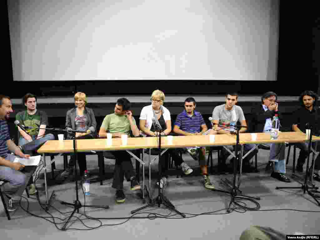 Srbija - Dugometražni omnibus film “Oktobar”, potpisuje sedam studenata, a on prati sedam intimnih priča koje se dešavaju na 10. godišnjicu oktobarskih promjena,05.10.2011. Foto: RSE / vesna Anđić 