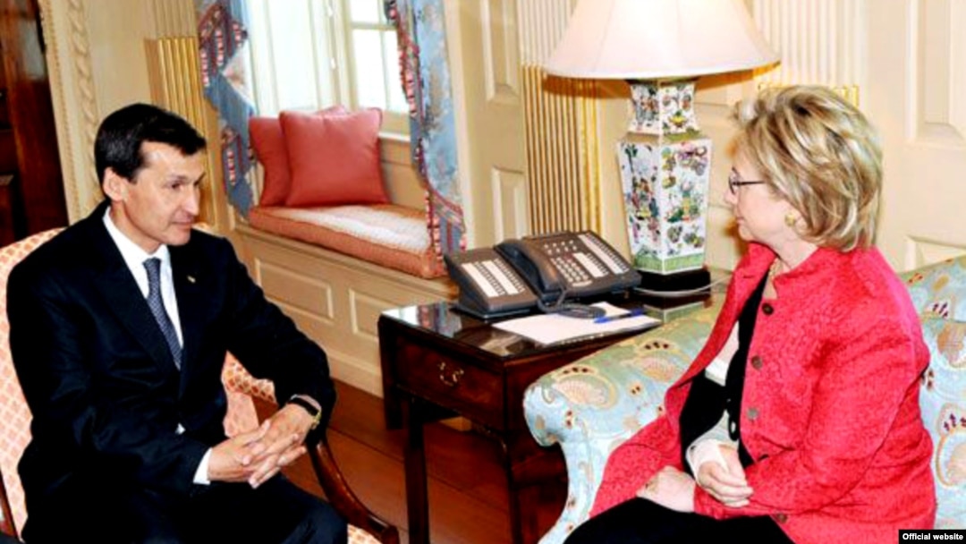 U.S. Secretary of State Hillary Clinton with Turkmen Foreign Minister Rashid Meredov in Washington on June 24.