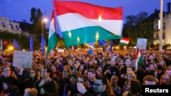Проєвропейський мітинг, організований опозиційним рухом «Моментум» в Будапешті, Угорщина, 1 травня 2017 року