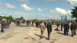 Radnici blokirali put Tuzla - Doboj