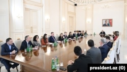 Prezident İlham Əliyev ABŞ Ticarət Palatasının nümayəndə heyətini qəbul edib