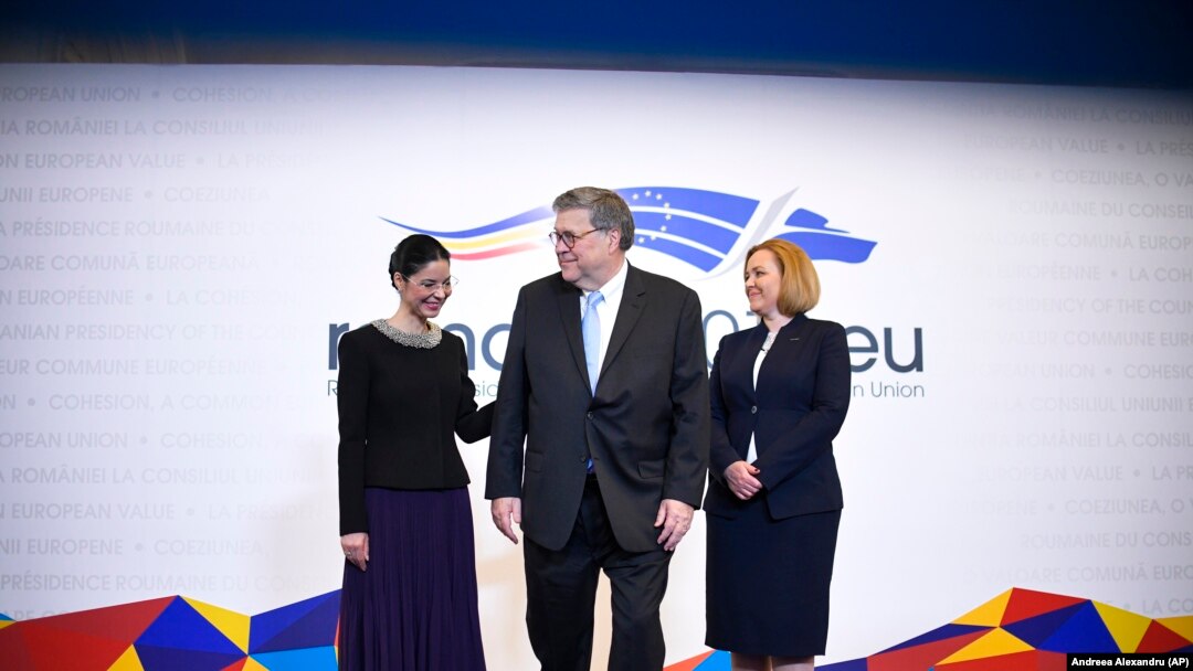 Procurorul generla al SUA, William Barr după o întâlnire cu Ana Birchall și fosta ministră de Interne, Carmen Dan, București 19 iunie 2019
