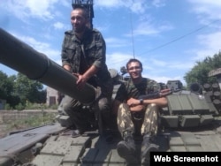 Павел Кафка (з автоматом) на окупованій частині Донбасу