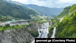 კობი-ქვეშეთის გზის მშენებლობა