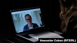 Juristul olandez Herman von Hebel în timpul interviului oferit online Europei Libere pe 9 martie 2026.