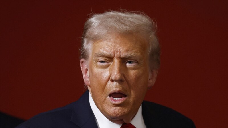 Trumpi bisedon me Putinin para vizitës së Zelenskyt në Shtëpinë e Bardhë