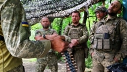 Військові 65-ї окремої механізованої бригади ЗСУ під час вишколу поблизу лінії фронту в Запорізькій області
