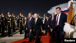 Встреча Путина в аэропорту столицы Китая